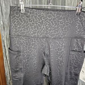 Scorpio Sol Women's Serena Pocket Black Patterned Leggings Medium